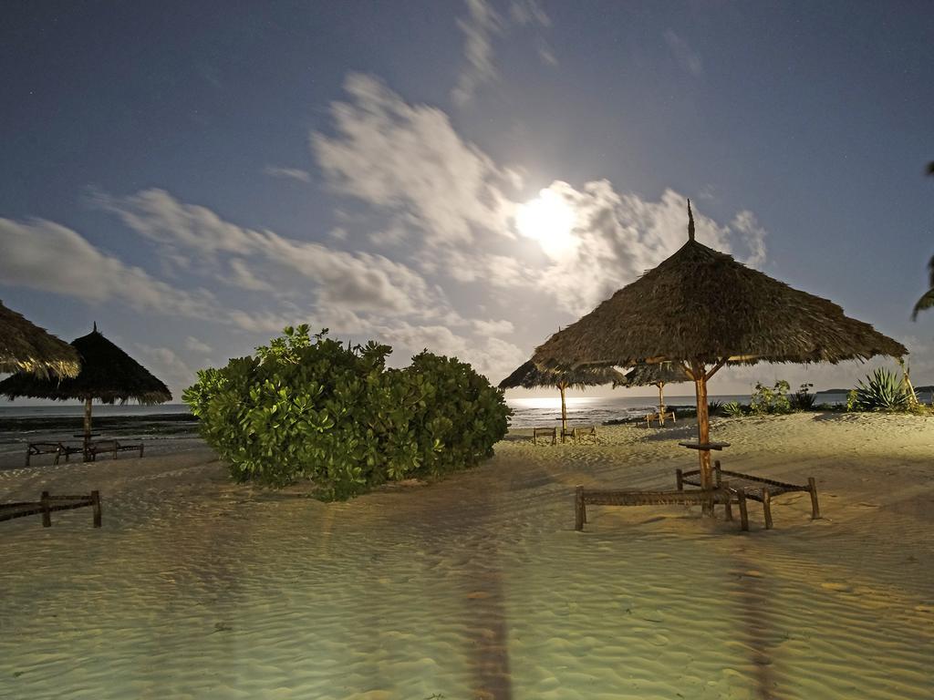 Pongwe Bay Resort Экстерьер фото